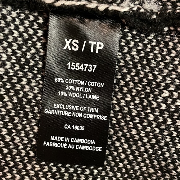 Rachel Roy sweater, NEVER worn - Picture 5 of 5